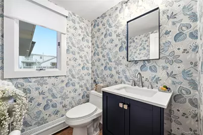 905 S 6th Street, Lindenhurst, NY 11757 - Photo 11
