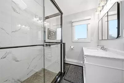 905 S 6th Street, Lindenhurst, NY 11757 - Photo 27