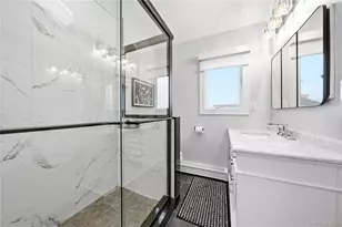 905 S 6th St, Lindenhurst, NY 11757 - Photo 27