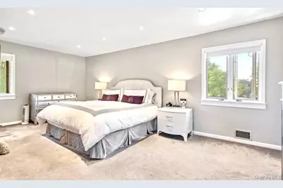 676 Derby Avenue, Woodmere, NY 11598 - Photo 9