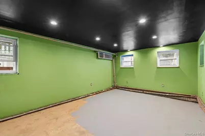 849 E 219th Street, Bronx, NY 10467 - Photo 19