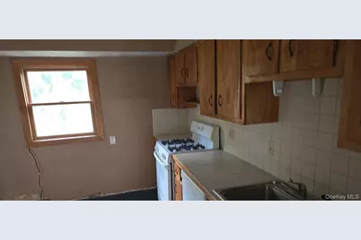 14 Bellmore Drive, Poughkeepsie, NY 12603 - Photo 9
