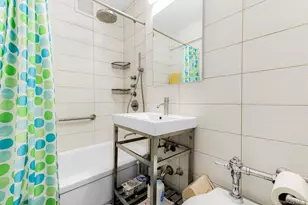 67-50 Thornton Pl, Forest Hills, NY 11375 - Photo 17