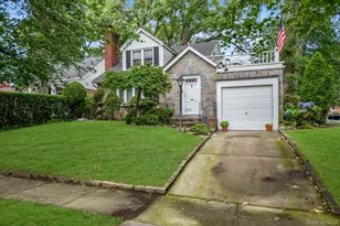 37 Maple Dr, New Hyde Park, NY 11040 - Photo 17