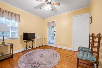 37 Maple Drive, New Hyde Park, NY 11040 - Photo 9