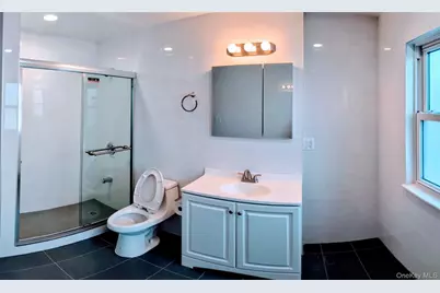 143-40 Poplar Avenue, Flushing, NY 11355 - Photo 15