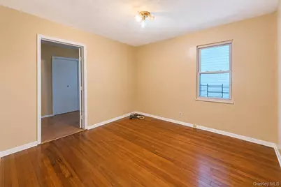 24011 144th Avenue, Rosedale, NY 11422 - Photo 5
