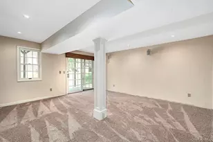 1103 Regent Dr, Mount Kisco, NY 10549 - Photo 25