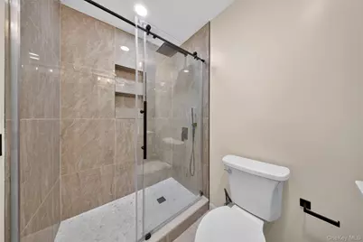 9521 87th Street, Ozone Park, NY 11416 - Photo 23