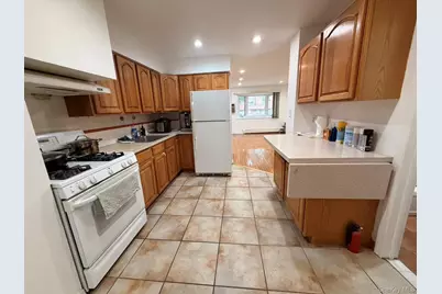 5518 Junction Boulevard, Elmhurst, NY 11373 - Photo 5