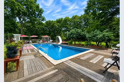 8 Virginia Drive, Medford, NY 11763 - Photo 7