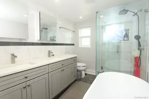 3260 Judith Ln, Oceanside, NY 11572 - Photo 21