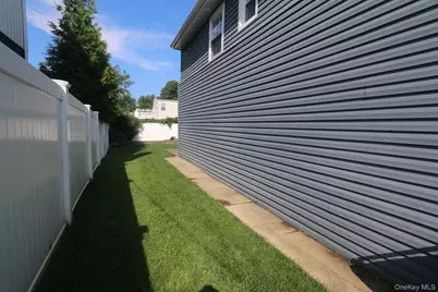 3260 Judith Lane, Oceanside, NY 11572 - Photo 23
