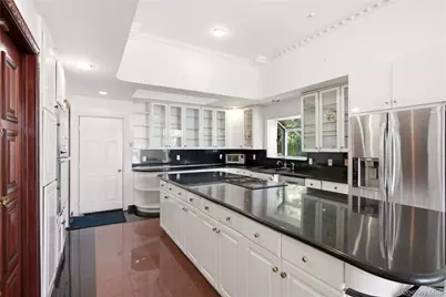 1007 W Shore Road, Mill Neck, NY 11765 - Photo 17