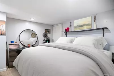 1005 Ferngate Drive, Franklin Square, NY 11010 - Photo 29