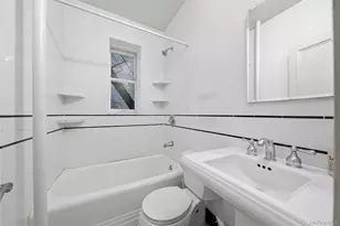 96 Perry St, New York, NY 10014 - Photo 7