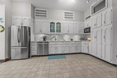 190 Beach 137th Street, Rockaway Park, NY 11694 - Photo 15