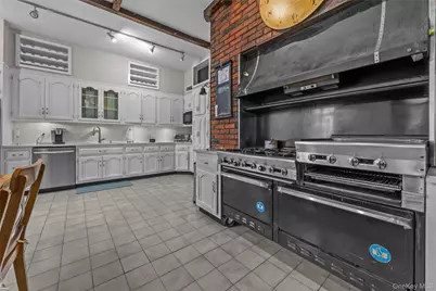 190 Beach 137th Street, Rockaway Park, NY 11694 - Photo 13
