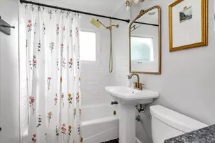 161 Friends Ln, Westbury, NY 11590 - Photo 15