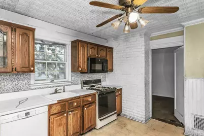101 Emerson Avenue, Floral Park, NY 11001 - Photo 11