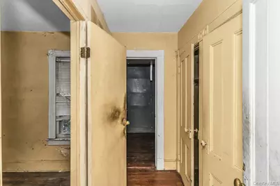 101 Emerson Avenue, Floral Park, NY 11001 - Photo 7
