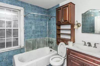 101 Emerson Avenue, Floral Park, NY 11001 - Photo 9