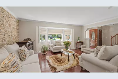 357 Avondale Drive, Shirley, NY 11967 - Photo 5