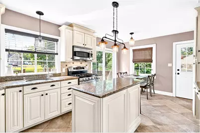 17 Nanuet Avenue, Nanuet, NY 10954 - Photo 9