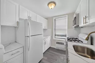 175-45 88th Ave, Jamaica, NY 11432 - Photo 27