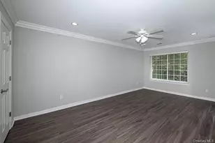 5000 Townhouse Dr, Coram, NY 11727 - Photo 9