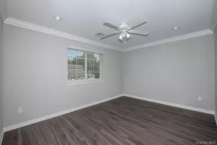 5000 Townhouse Dr, Coram, NY 11727 - Photo 11