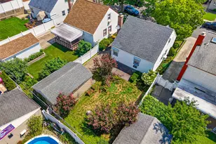 14-30 141st St, Whitestone, NY 11357 - Photo 15