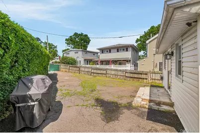 190C Edgewater Park #190C, Bronx, NY 10465 - Photo 17