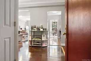 470 N Broadway, Yonkers, NY 10701 - Photo 3