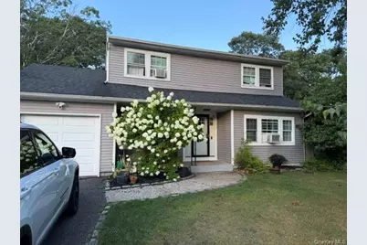 282 W End Avenue, Shirley, NY 11967 - Photo 1