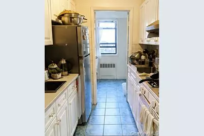 143-36 Barclay Ave #6C, Flushing, NY 11355 - Photo 9