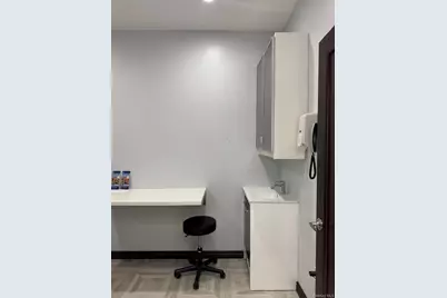 7305 Metropolitan  Avenue Metropolitan, Middle Village, NY 11379 - Photo 19