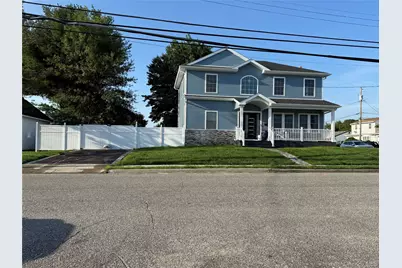 139 Maple Avenue, Bethpage, NY 11714 - Photo 1