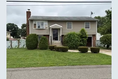 89 Lincoln Avenue, Deer Park, NY 11729 - Photo 1