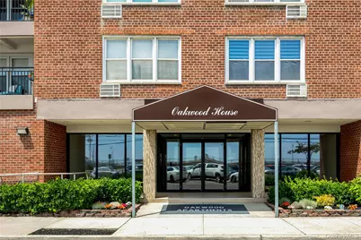 1 E Broadway #5G, Long Beach, NY 11561 - Photo 1