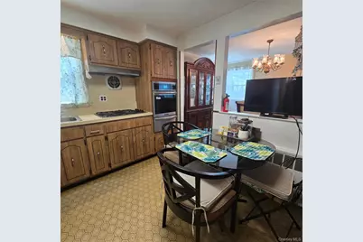 148 Cedar Street, Valley Stream, NY 11580 - Photo 19