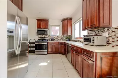 516 W Market Street, Long Beach, NY 11561 - Photo 9