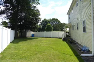 95 Valentine Ave, Glen Cove, NY 11542 - Photo 3