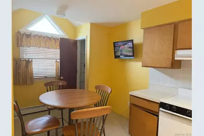 3 Prospect Gardens #3, Spring Valley, NY 10977 - Photo 5