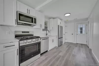 [Address not provided], Bronx, NY 10464 - Photo 9