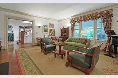 215 Soundview Avenue, White Plains, NY 10606 - Photo 11