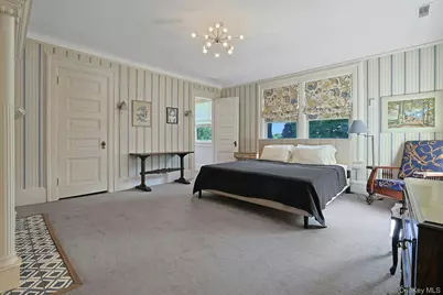 215 Soundview Avenue, White Plains, NY 10606 - Photo 31