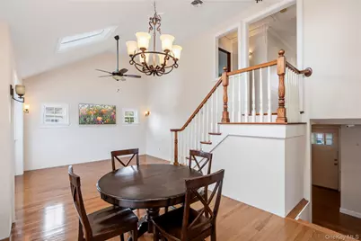 4 Wilshire Court, Freeport, NY 11520 - Photo 9