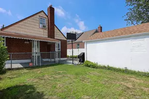 7 Catherine Ct, Elmont, NY 11003 - Photo 33