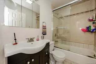 30 Cheshire Rd, Inwood, NY 11096 - Photo 15